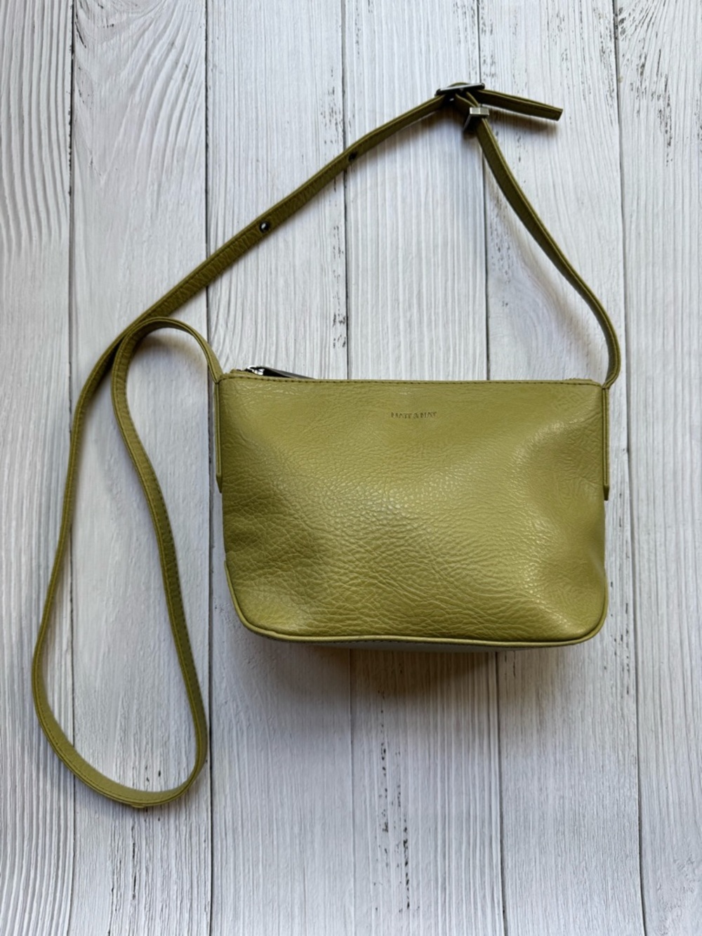 Matt & Nat SAM Vegan Crossbody Bag Purity Olive Green Excellent
